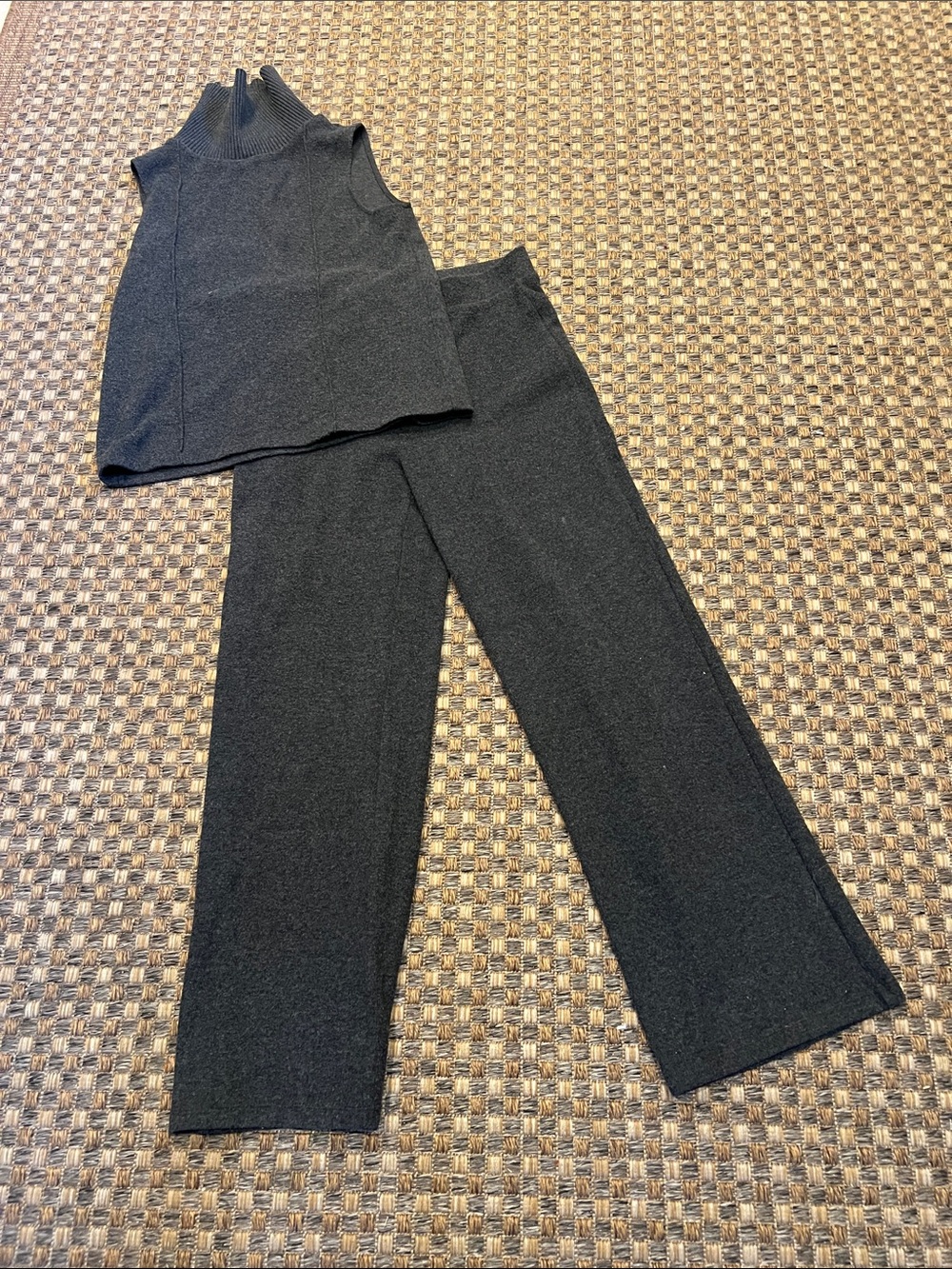 Kladies medium Black Knit Pants with Matching Sleeveless Top